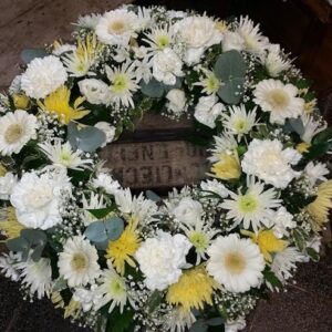 margaret raymond florist classic wreath tribute