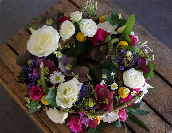margaret raymond florist funeral wreath tribute